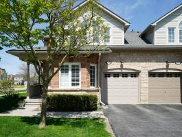 JUST SOLD IN OLD OAKVILLE!!